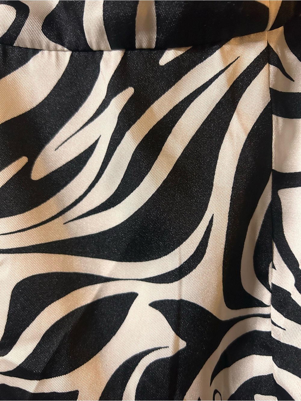 NWT Donna Morgan Midi Dress🤍🖤 - Picture 13 of 13